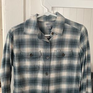 Woman’s Carhartt flannel